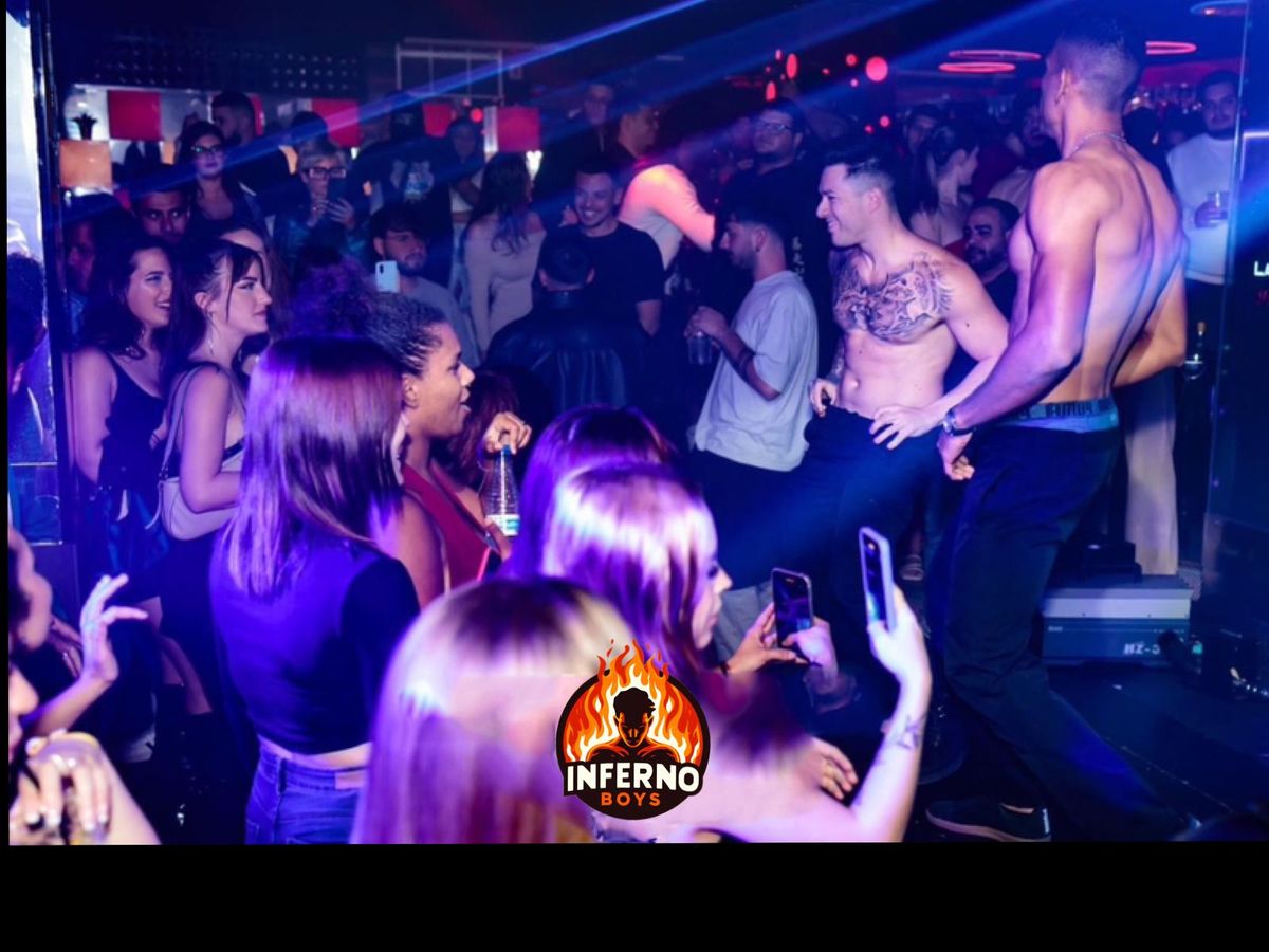 Show Inferno Boys en escenario con publico